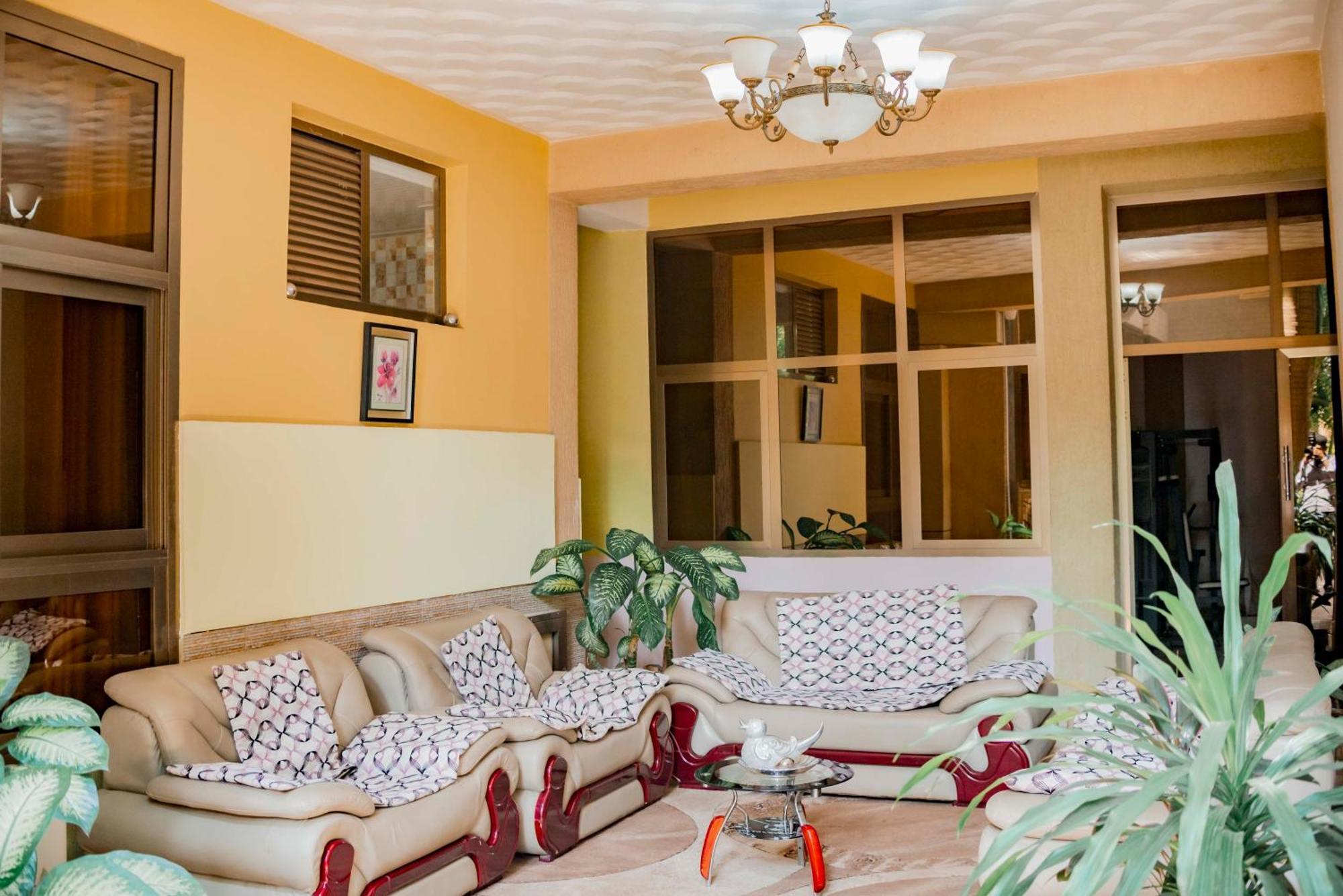 Tigers'S Apartment Hotel Bujumbura Eksteriør bilde